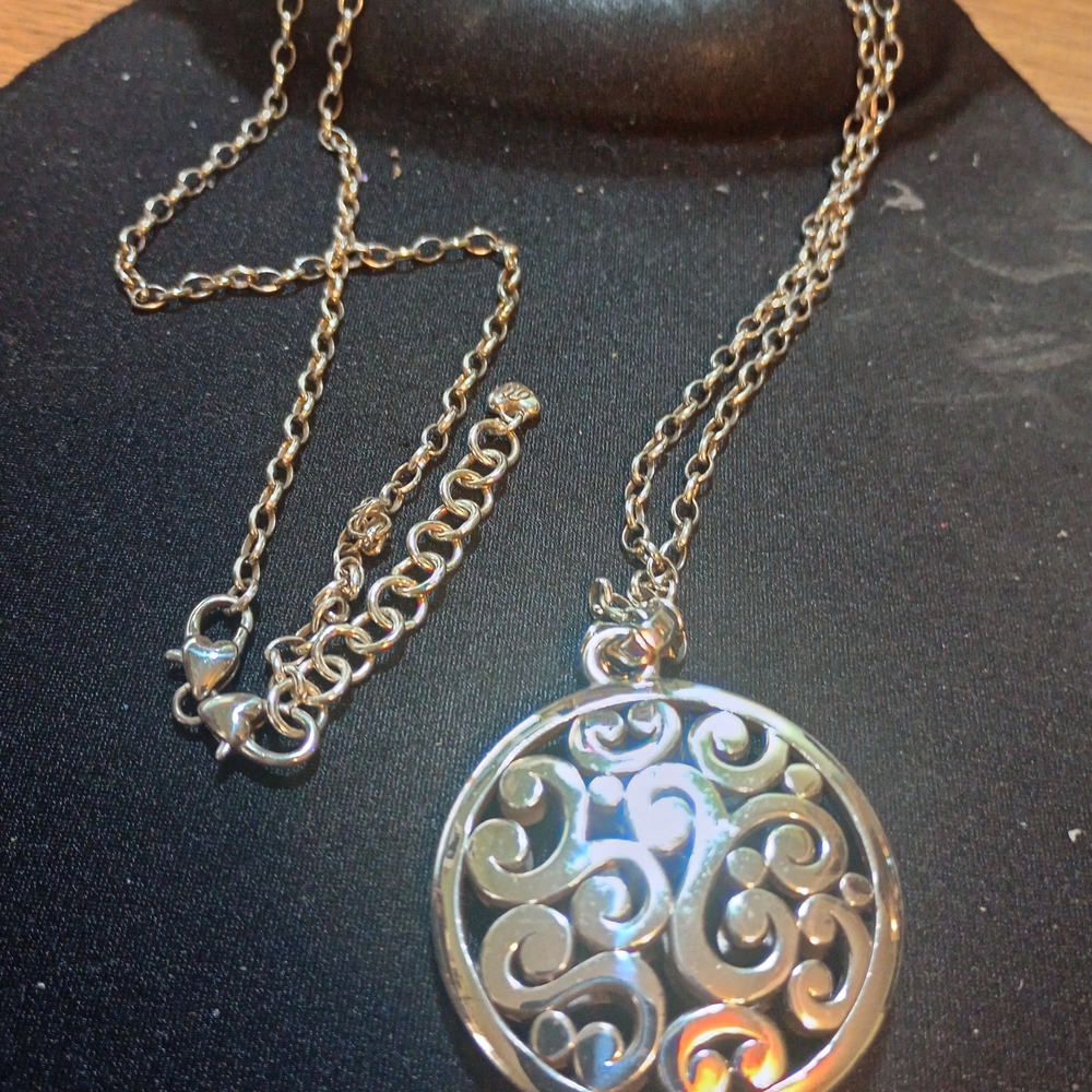 Silver Filigree Circle Pendant Necklace - Women Jewelry